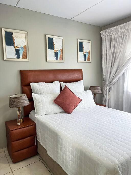 Apartment Elihle At Ballitogroves